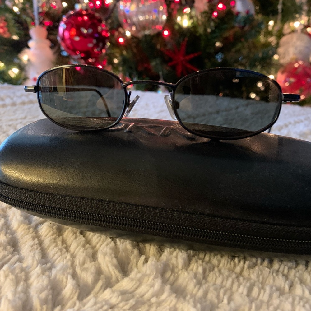 Vintage DKNY  wire rim sun glasses with case